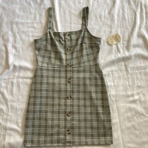 Light green mini dress - Size L